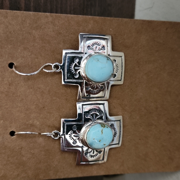 Beautiful NWOT Native American Navajo Golden Hills Turquoise Cross Earrings 💙 - Picture 2 of 9